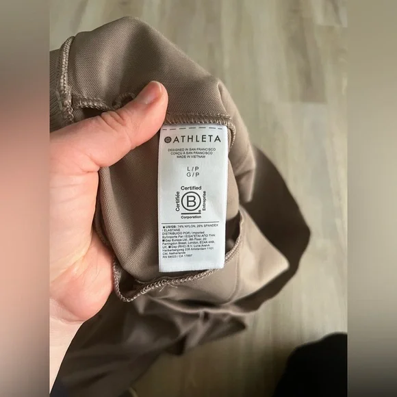 NWT Athleta Women’s Venice Flare Pant Beige - Size Large - Picture 5 of 7